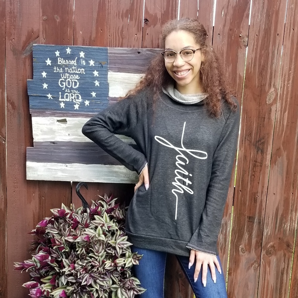 Sweatshirt